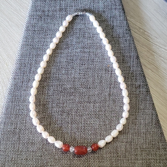 REAL Pearl and Red Agate Necklace - Picture 12 of 13